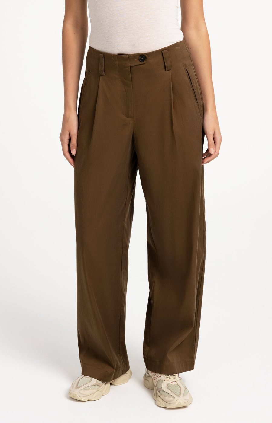 Wijde broek met plooidetail van YAYA in Teak Brown