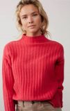 Geribde trui met col van het merk Yaya in de kleur rethink pink.