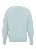 Gebreide trui van het merk Yaya met knopen op de mouwen in de kleur licht blauw.