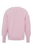 Gebreide trui van het merk Yaya met knopen op de mouwen in de kleur roze.