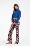 Multi color travelbroek met een rechte pijp, steekzakken voor en een elastieken tailleband van het merk Studio Anneloes.