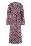 Viscose jurk met print met ronde hals met V-insnede, lange mouwen en self fabric strikceintuur in de kleuren ginger/soft pink.