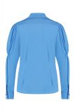 Travelblouse met klassieke kraag en lange, geplooide mouwen met manchetten van het merk Studio Anneloes in de kleur shirt blue.