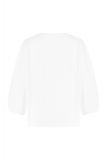 Shirt met driekwart pofmouwen met elastieken boordjes en ronde hals van het merk Studio Anneloes in de kleur off white.