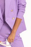 Travel blazer van het merk Studio Anneloes met reverskraag en dubbel knopenrij in de kleur lila.
