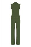 Mouwloze travel jumpsuit van het merk Studio Anneloes met borstzakken, blousekraag, knoopsluiting, rechte pijpen en strikceintuur in de kleur army.