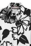 Blouse met all over bloemenprint, vleermuismouwen en blinde knoopsluiting van het merk Studio Anneloes in de kleur wit/zwart.