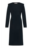 Travel jurk met aangesloten fit, split aan de zijkant en lange mouwen met schoudervulling van het merk Studio Anneloes in de kleur donker blauw.