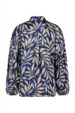 Satinlook blouse met all-over bloemenprint van het merk Studio Anneloes met lange mouwen, knoopsluiting en blousekraag in de kleur azure/cappu.
