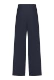 High waisted broek met wijde pijpen van het merk Studio Anneloes gemaakt van bonded travel kwaliteit in de kleur donker blauw.