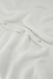 Pullover met boothals, dropped shoulders met kleine knoopjes en driekwart mouw van het merk Studio Anneloes in de kleur off white.
