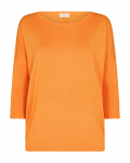 Gebreide pullover van het merk Freequent met driekwart mouwen met ribgebreide boorden en een ronde hals in de kleur flame orange.