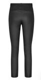 Stretch broek met aangesloten fit en lichte glans met lengte op de enkel van het merk Freequent in de kleur zwart.