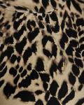Leopard print top met col en lange mouwen.