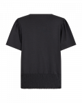 Shirt van het merk Freequent met ronde hals, korte geplooide mouwen en een gesmockt boord in de kleur zwart.