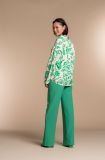 Blouse met print van het merk Geisha met ronde hals met strikkoord  in de kleur off white/groen.
