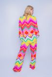Blouse met lange mouwen, V-hals en kleurrijke print van het merk Emily van den Bergh in multi color.