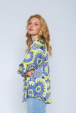 Wijde blouse met print , lange mouwen en ronde hals van het merk Emily van den Bergh in de kleur blauw/geel.