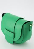 Crossbodytas met magneetsluiting en lang hengsel in de kleur groen