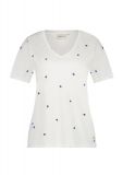 T-Shirt van het mrek Fabienne Chapot met V-hals, korte mouwen en geborduurde hartjes in de kleur wit/blauw.
