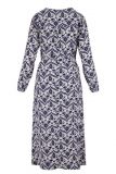 Maxi jurk met all-over print, lange mouwen en V-hals van het merk Zusss in de kleur zand/cobalt.