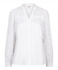 Esqualo blouse met lange mouwen, v-hals en broderie details in de kleur off white.