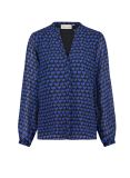 Blouse van het merk Fabienne Chapot met V-hals, lange mouwen, blinde knoopsluiting en all-over hartjesprint in de kleur zwart/blauw.