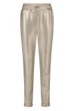 Metallic broek van het merk Nukus met elastieken tailleband met strikkoord, stikzakken en paspelzakken aan de achterkant.