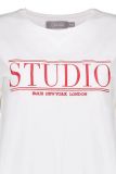 Geisha T-shirt Studio in off-white met rode letters