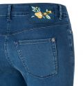 Dream summer jeans van het merk Mac in de kleur ocean blue wash.
