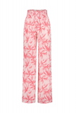 Broek van het merk Fabienne Chapot met wijd uitlopende pijpen en elastische tailleband in de kleur pink grapefruit.