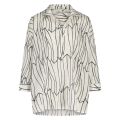 Loose fit blouse met print, blousekraag en driekwart mouwen in de kleur off white.