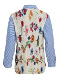 Gestreepte blouse van het merk Object met achterpand met bloemenprint in de kleur sandshell.