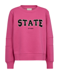 Sweater van het merk Freequent met ronde hals, lange mouwen en tekst op de voorkant in de kleur roze/zwart.