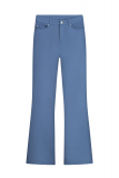 Flared denim broek van het merk Pom Amsterdam in de kleur kate flare horizon blue.
