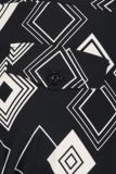 Travelbroek met diamond print van het merk studio Anneloes met tailleband met strikkoord, steekzakken voor en faux klepzakken achter in de kleur zwart/kit.