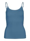 Singlet van het merk Vila met verstelbare spaghetti bandjes in de kleur coronet blue.