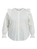 Witte blouse met ronde hals, knoopsluiting en broderie ruches bij de schouders en mouwuiteinden.