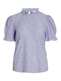 Broderie shirt met ronde hals met ruche en korte pofmouw in de kleur sweet lavender.