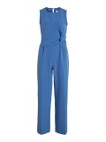 Mouwloze jumpsuit van het merk Vila met ronde hals, twistdetail in de taille en rechte pijp in de kleur federal blue.
