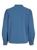 Katoenen blouse van het merk Vila met ronde halls, lange pofmouwen met manchetten, knoopsluiting en ruches in de kleur coronet blue.