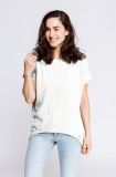 T-Shirt van het merk Zhrill met ronde hals en kotrte mouwen in de kleur wit.