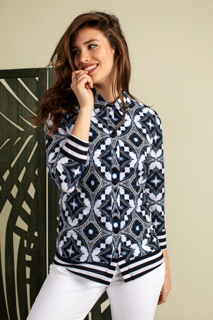 04643 Poppy Batik Shirt 3/4 Sleeve - Wit/Donker Blauw