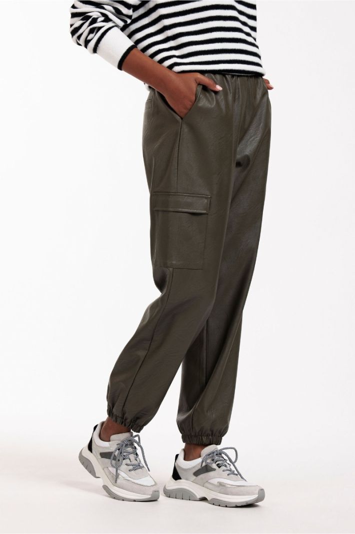09589 Evi Leather Cargo Trousers - Earth