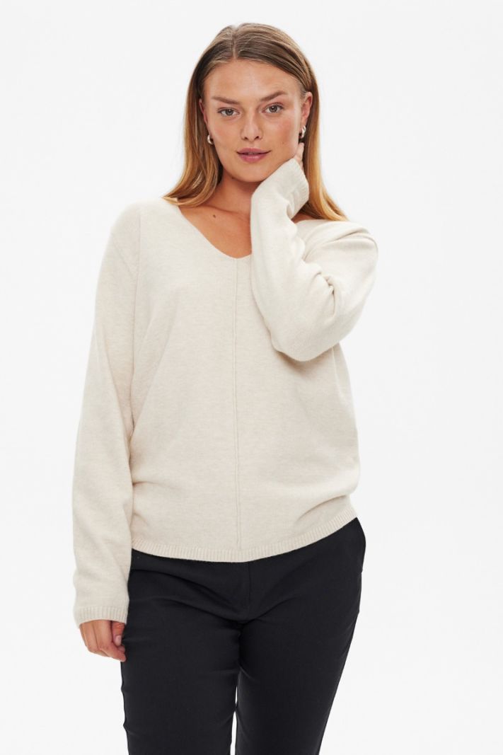 122004 FQClaura Pullover met V-Hals - Moonbeam