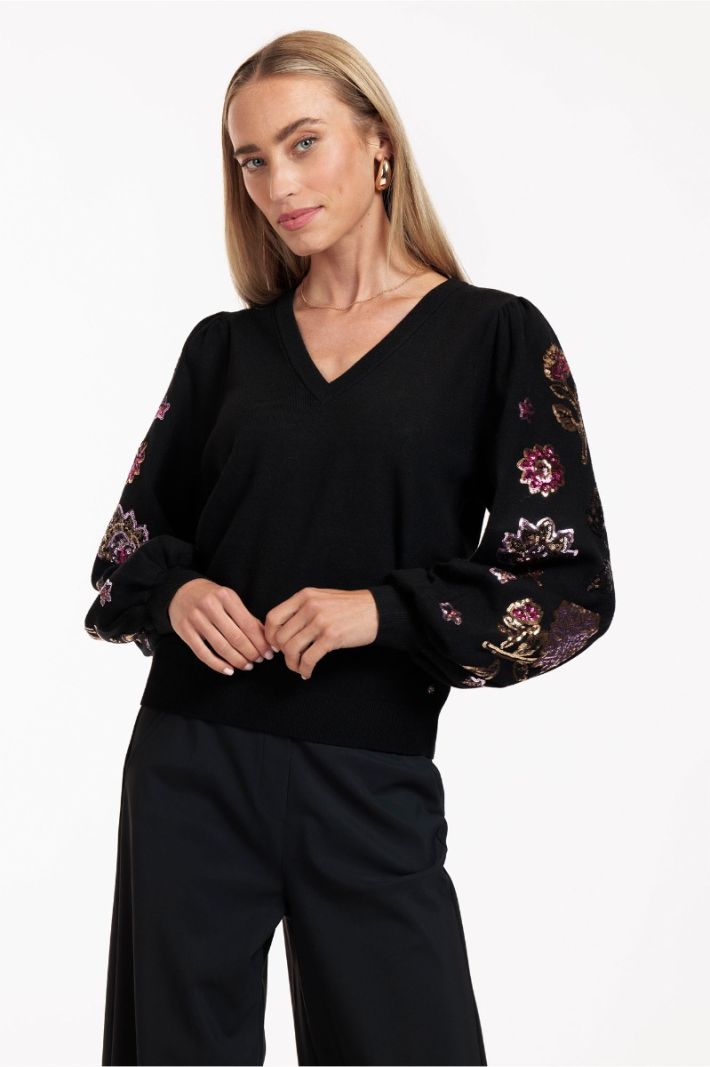 12255 Milly Flower Sequins Pullover - Black