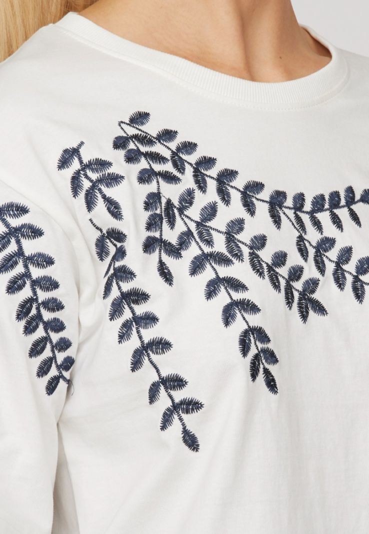 17571 Heda Loose Ss3 T-Shirt met Borduursel - Creme/Navy