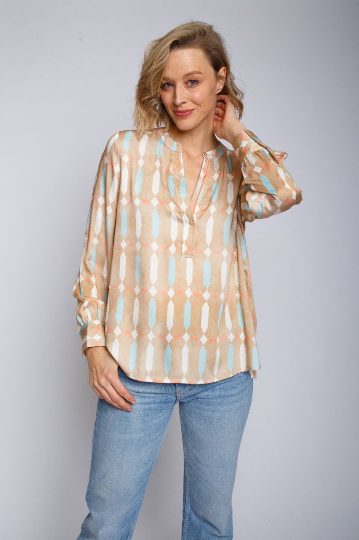 8447-155950 Viscose Blouse met Print - Licht Bruin