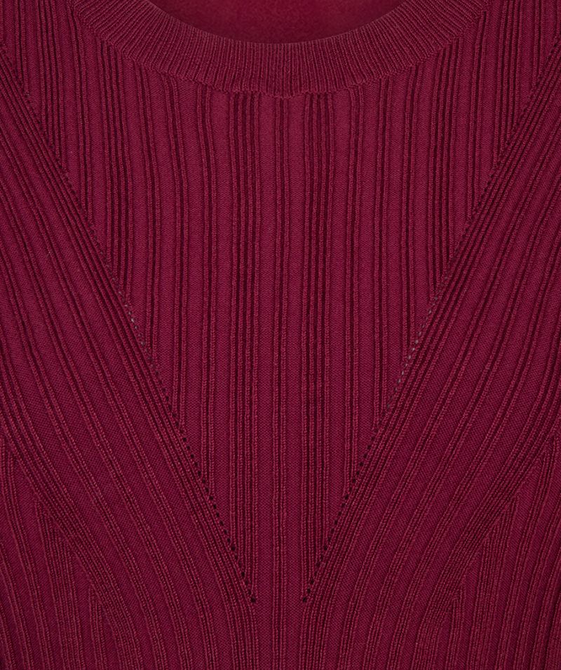 F24.07503 Pullover met Rib V-Design - Wine Red