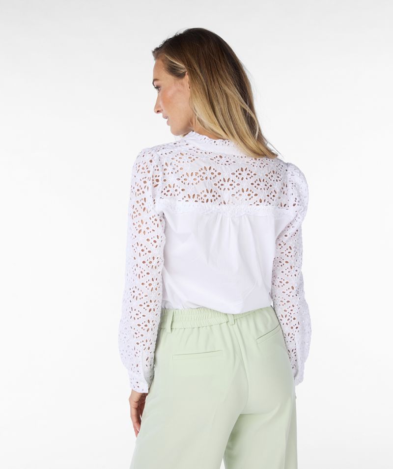 SP24.14036 Blouse met Broderie - Off White